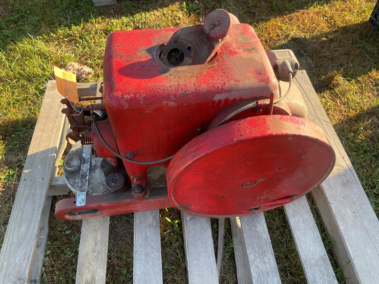 #5073-•-mccormick-hit-and-miss-engine-image-7