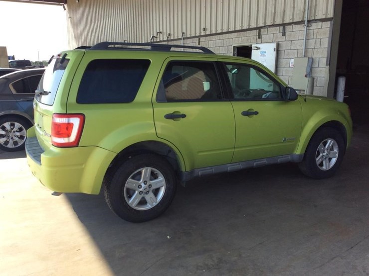 2011-ford-escape-image-4