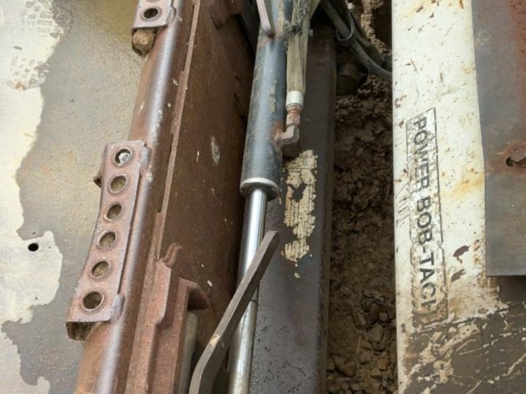 2008-bobcat-t190-image-47