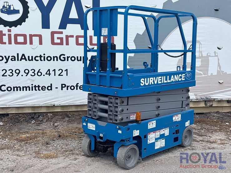 electric-scissor-lift-image-1