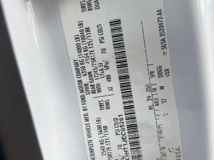 2018-ford-f350-xl-image-37