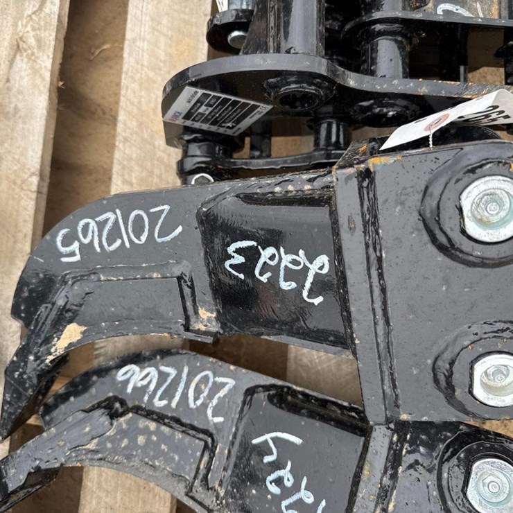 UNUSED IRANCH 1R EXCAVATOR RIPPER