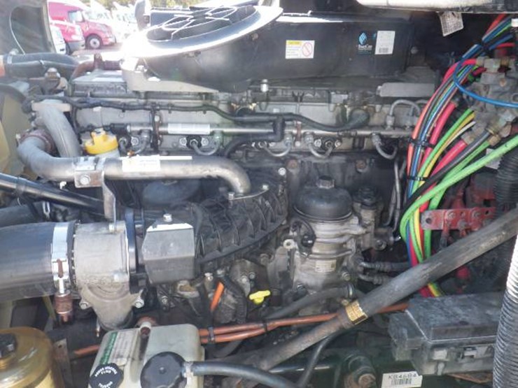 freightliner-cascadia-125-image-12