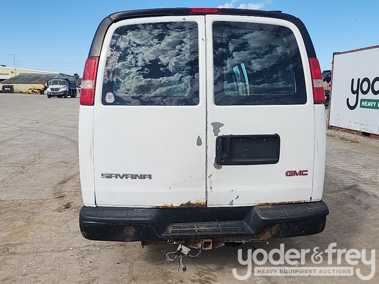 2006-gmc-savana-g2500-image-4