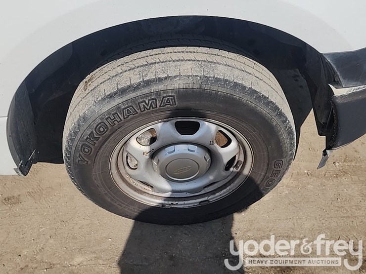 2020-ford-f150-image-8
