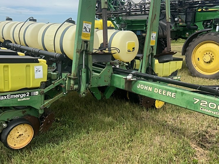 john-deere-7200-image-46