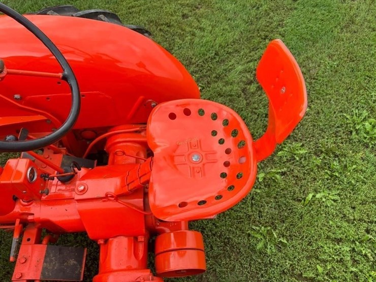 1949-allis-chalmers-ib-tractor-image-13