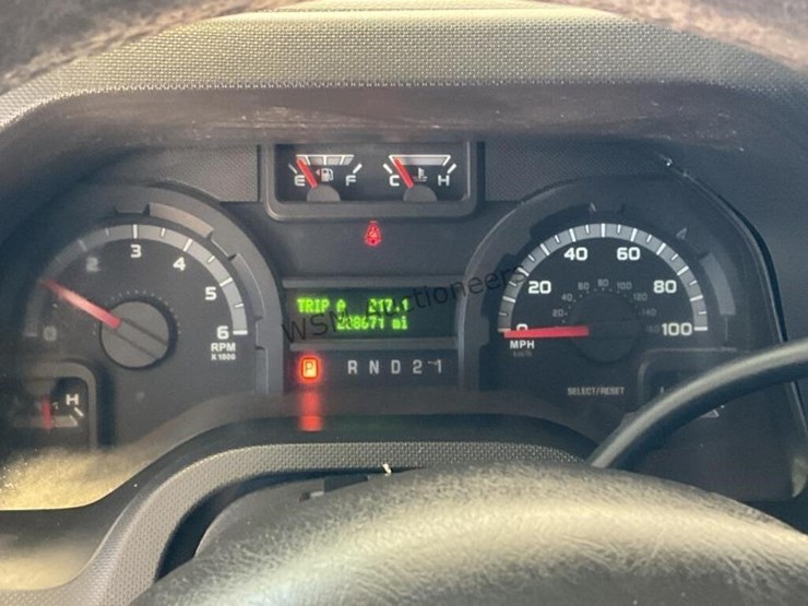 2009-ford-e350-image-18