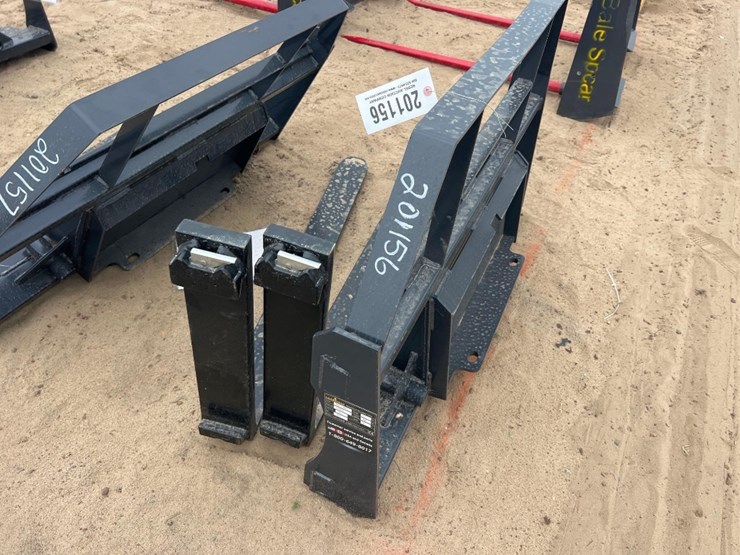 unused-landhonor-mpf-11-2000g-pallet-forks-frame-image-3