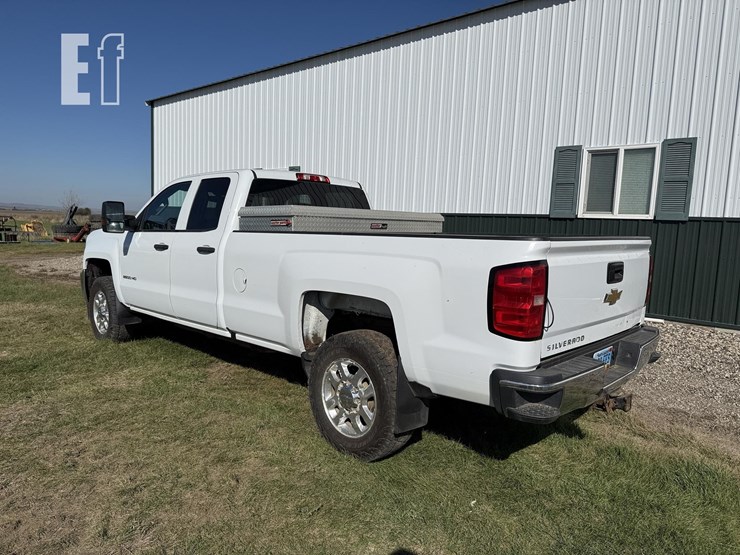 2017-chevrolet-silverado-2500hd-image-4