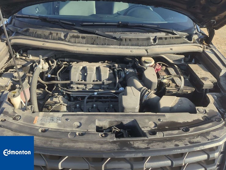 2018-ford-explorer-image-27