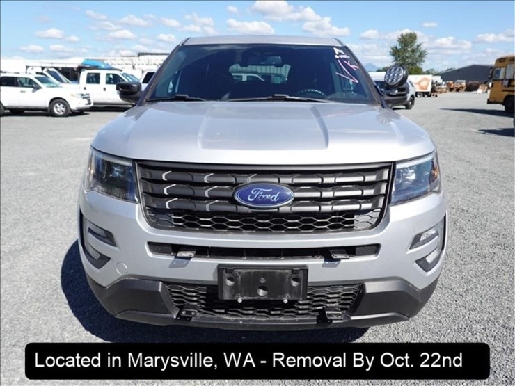 2018-ford-explorer-image-16