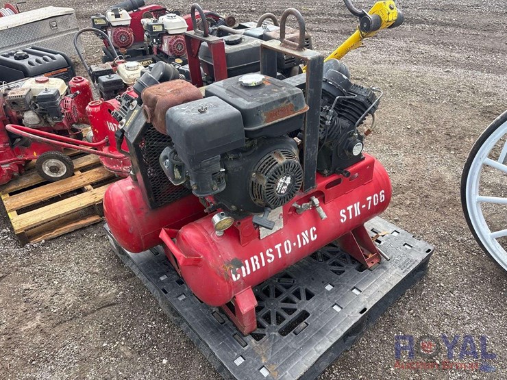 2010-dewalt-air-compressor-image-3