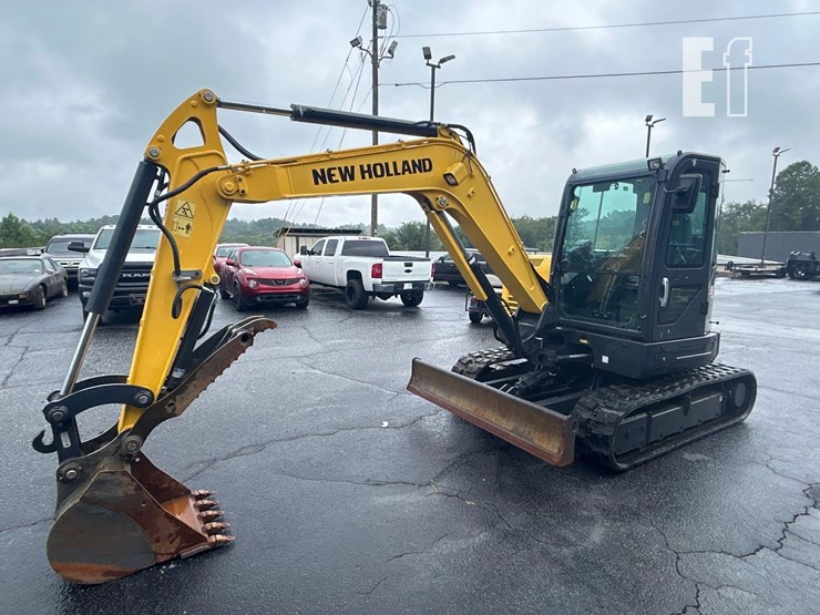 2023-new-holland-e60c-image-4