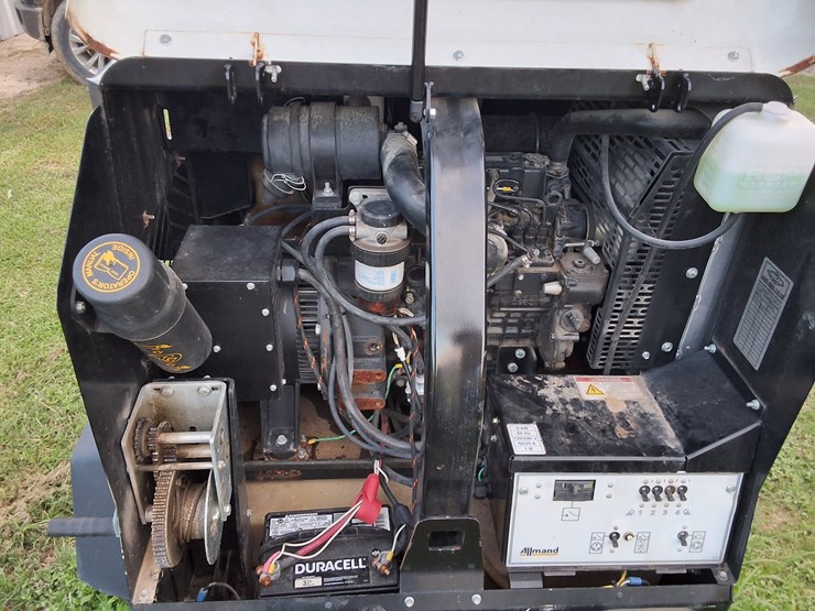 #516-•-2019-allmand-6-kw-light-plant-image-2