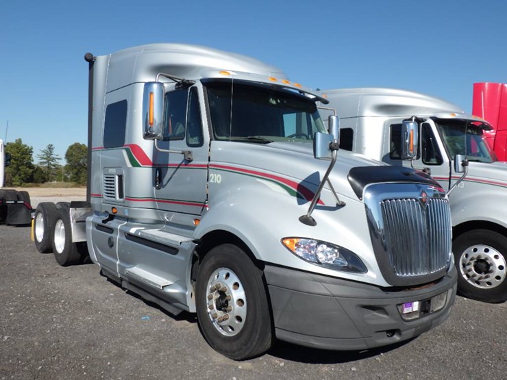 2015-international-prostar-image-2