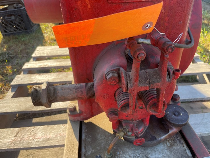 #5073-•-mccormick-hit-and-miss-engine-image-4
