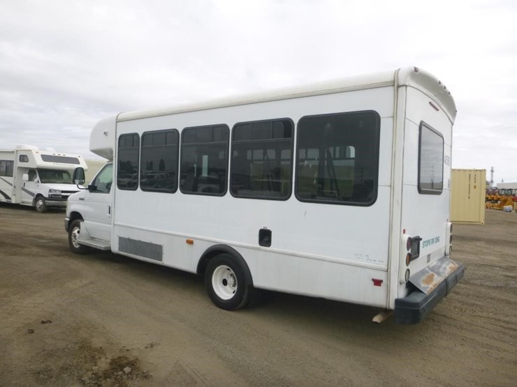2008-ford-e450-image-4