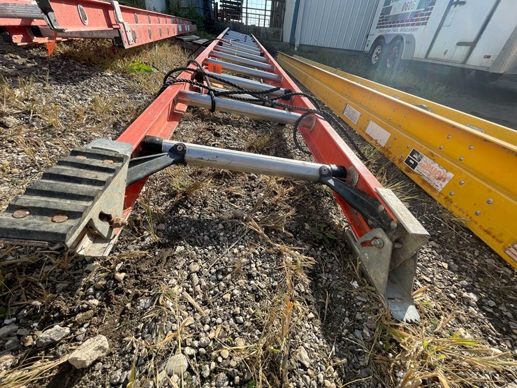 #1901-•-fiberglass-extension-ladder-image-4