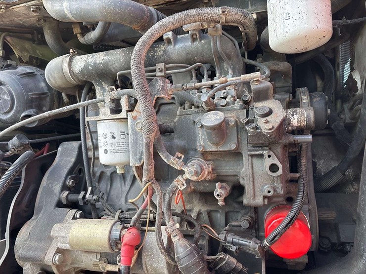 2012-bobcat-t110-image-11
