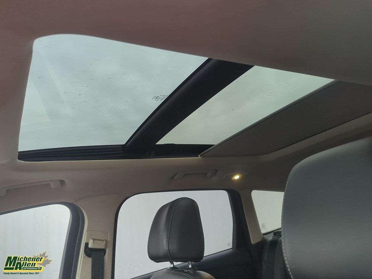 2015-ford-escape-se-image-13