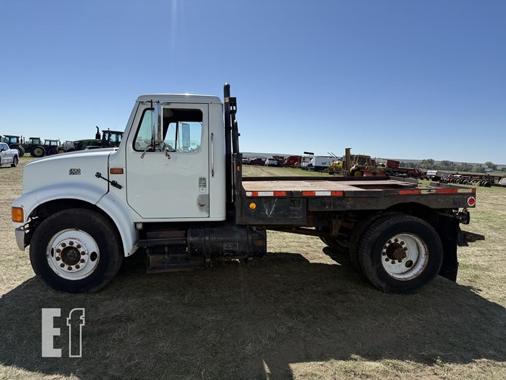 1994-international-4700-image-7