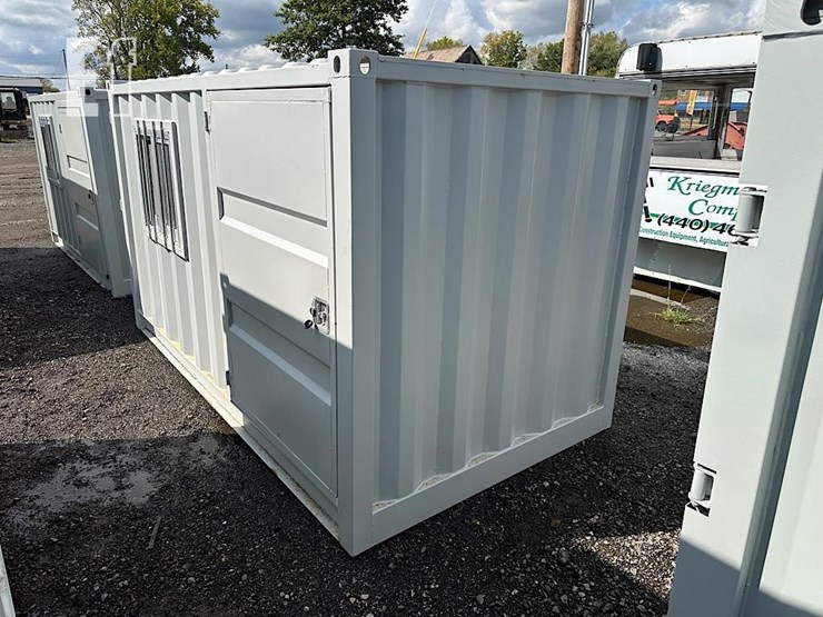 hurricane-5'x10'x5.5'-shipping-container-image-4