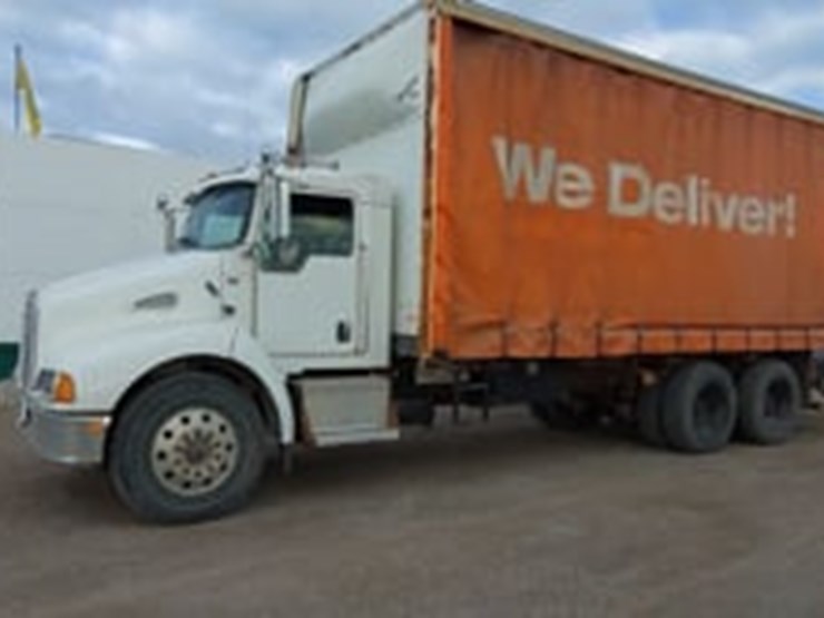 2005-kenworth-t300-image-20