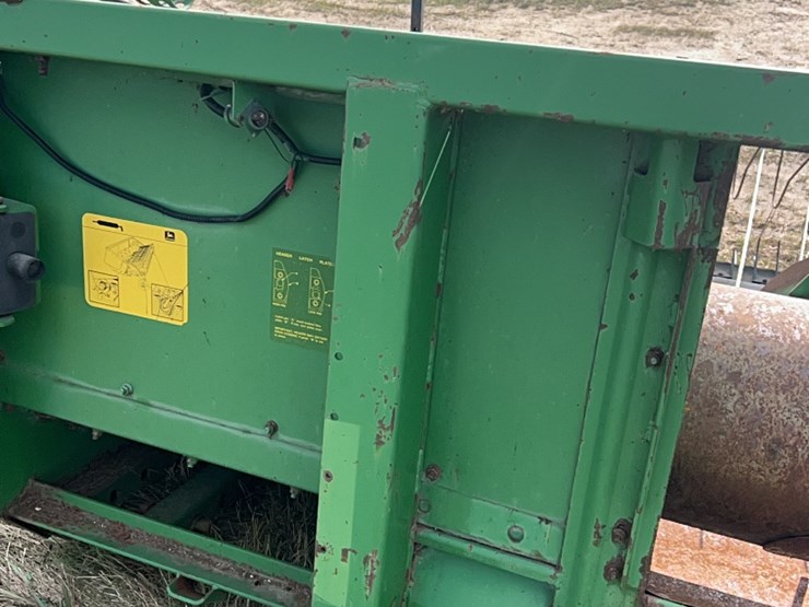 john-deere-12-image-16