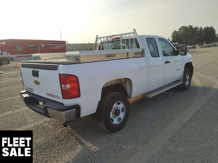 2013-chevrolet-silverado-2500hd-image-4