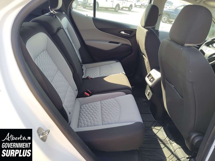 2020-chevrolet-equinox-image-18