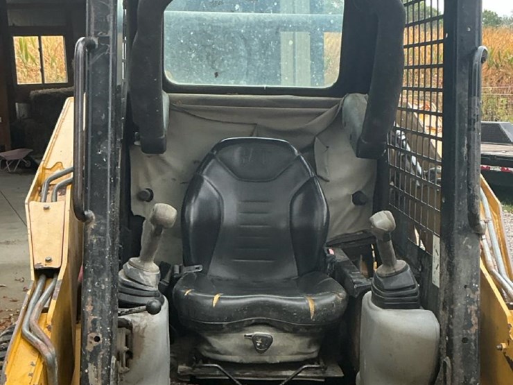 2010-caterpillar-257b-image-49