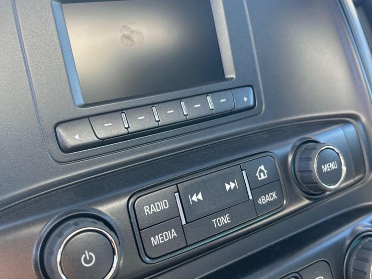 2023-chevrolet-silverado-6500hd-image-52