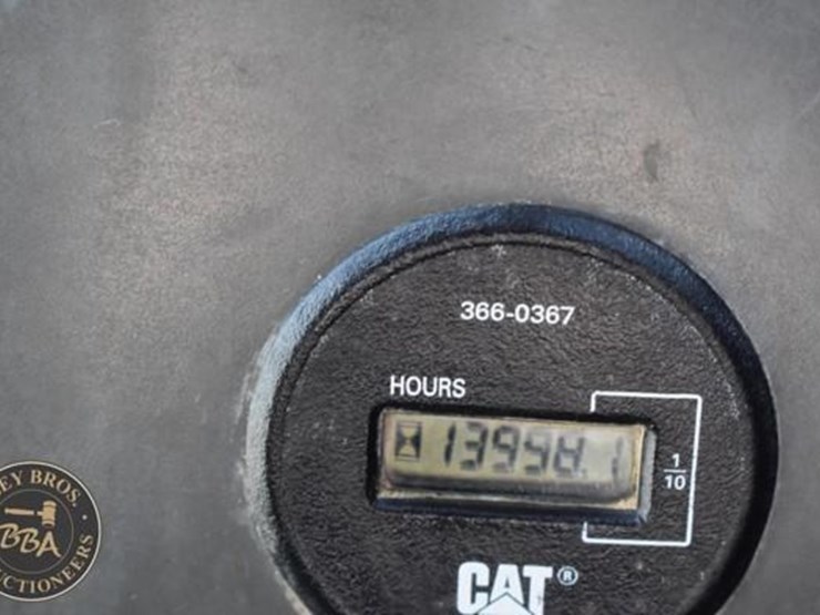 2015-caterpillar-328d-lcr-image-41