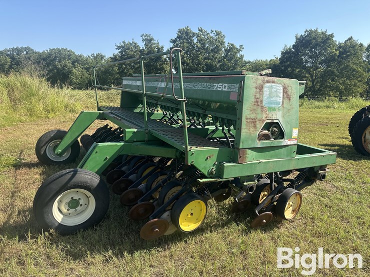 john-deere-750-image-5