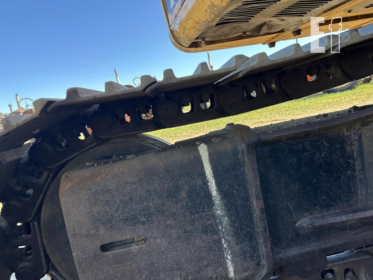 deere-200-lc-image-58