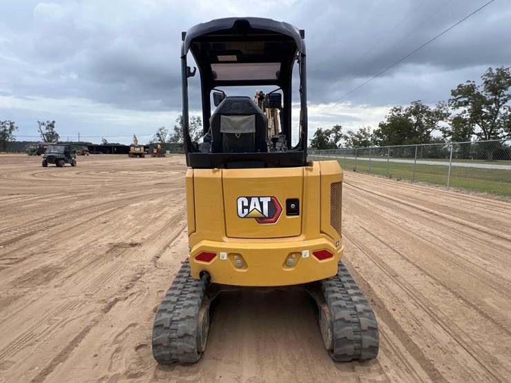 caterpillar-303-image-3
