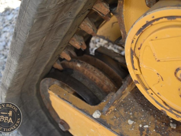 2022-caterpillar-299d3-image-31