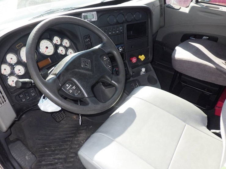international-prostar-image-9