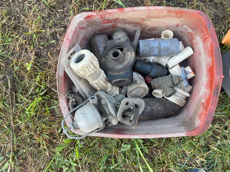 #5076-•-assorted-plumbing-fittings-image-6