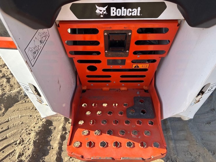 2023-bobcat-mt100-image-25