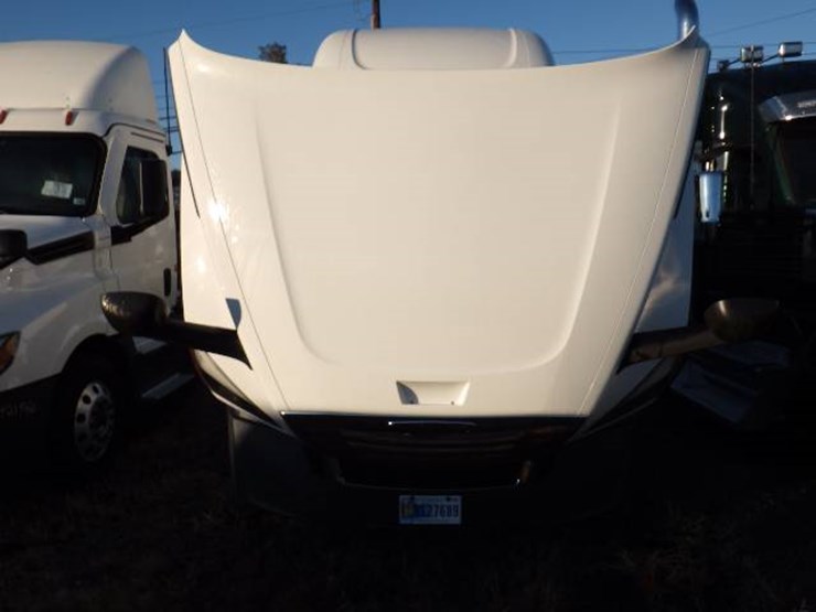 2022-freightliner-cascadia-126-image-14