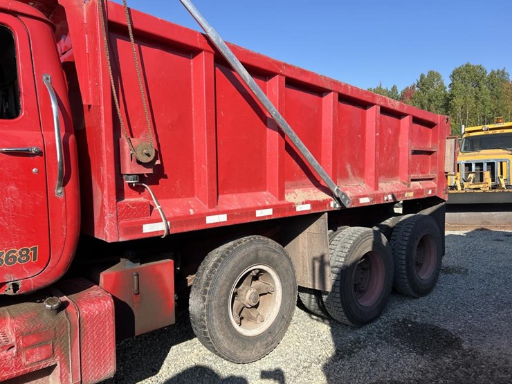1993-mack-dm690s-image-16