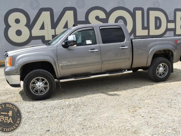 2007-gmc-sierra-2500-image-11