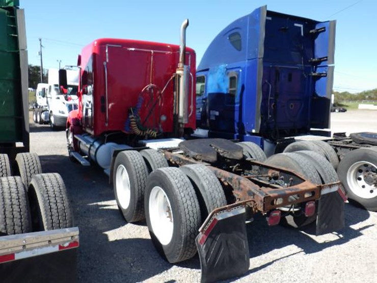 2013-freightliner-cl120-columbia-image-9