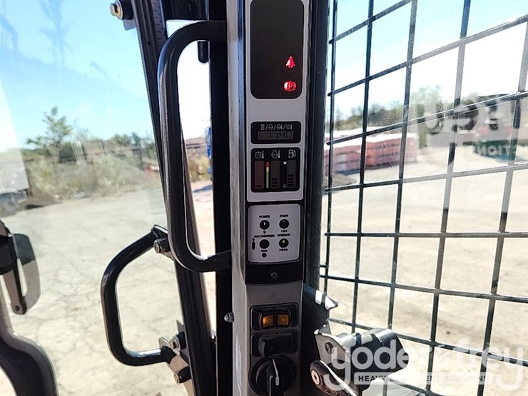 2018-new-holland-c232-image-27