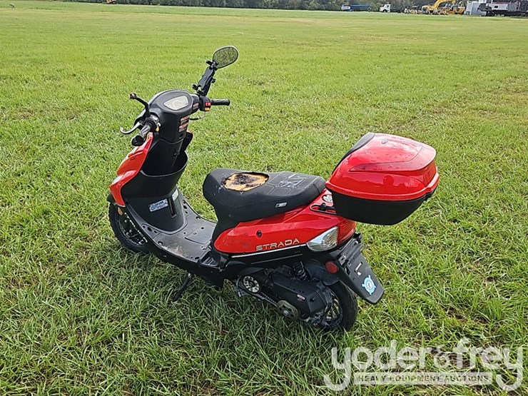 strada-50cc-scooter-(not-running)-image-3