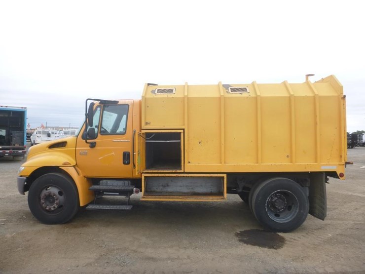 2004-international-durastar-4200-image-7