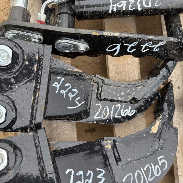 UNUSED IRANCH 1R EXCAVATOR RIPPER