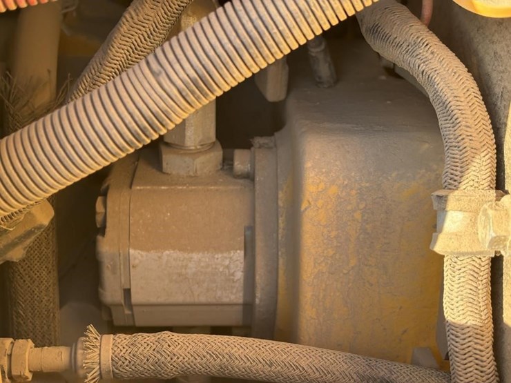 2011-deere-872gp-image-70